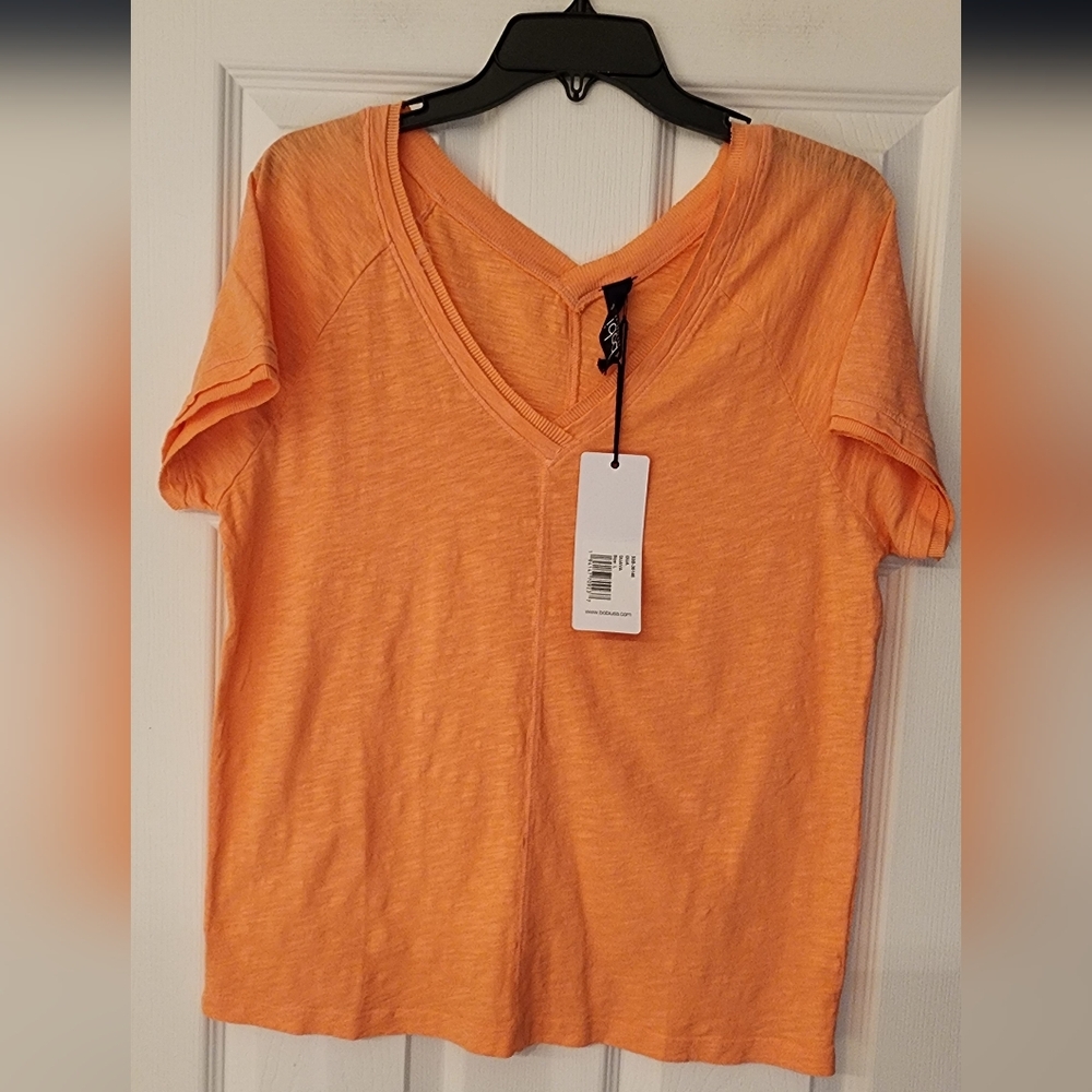BOBI Los Angeles center seam V-Neck Tee in Guava Size Large- - Picture 2 of 9